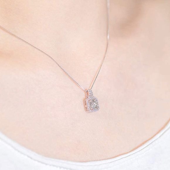 18k White Gold stamped 925 Necklace moissanite pendant! GRA Certificate Included - Picture 3 of 9